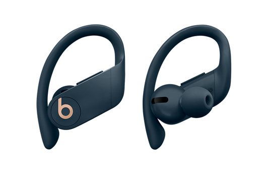 Powerbeats Pro komplett kabellose In-Ear Kopfhörer in Marineblau mit anpassbaren Ohrbügeln für sicheren Halt, die sich mit mehreren Ohreinsätzen für noch mehr Tragekomfort anpassen lassen.