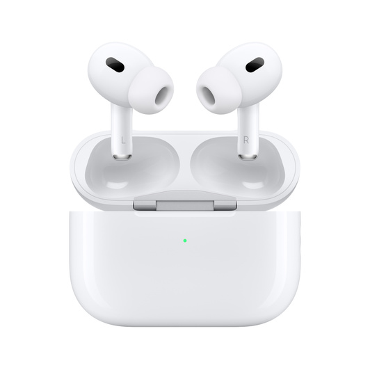 Inneres von AirPods Pro und MagSafe Ladecase, rechter und linker In-Ear Kopfhörer mit Mikrofon für Geräuschunterdrückung am oberen Rand, Silikontip am Ende jedes In-Ear Kopfhörers. Obere Seite des geöffneten MagSafe Case, befestigt mit silbernem Scharnier.