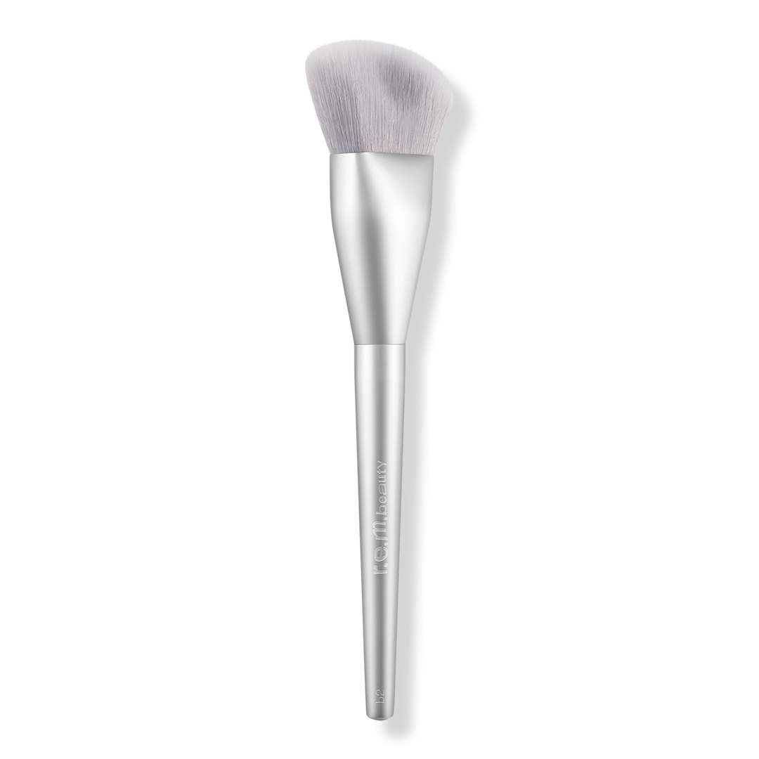 r.e.m. beauty B2 Bronzer Brush #1