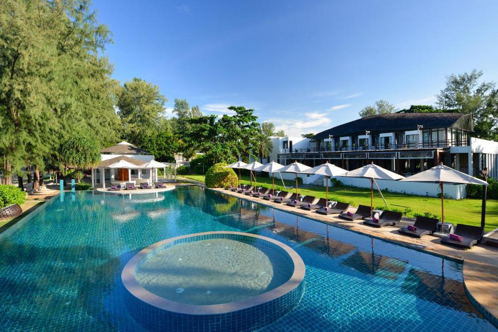 Hồ bơi trong/gần Twin Lotus Resort and Spa - SHA Plus - Adult Only "November - April"