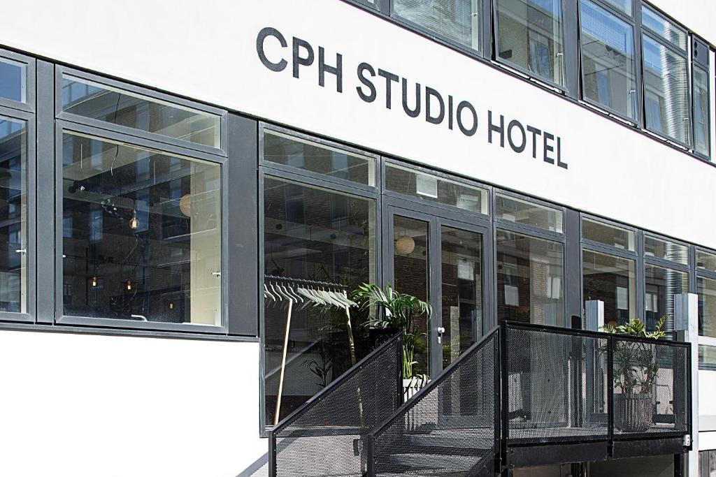 Fasadas ar įėjimas į apgyvendinimo įstaigą CPH Studio Hotel