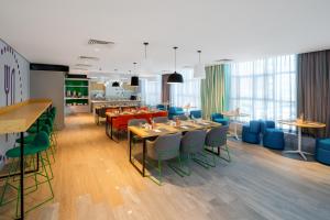 Χώρος καθιστικού στο Studio M Al Barsha Hotel by Millennium