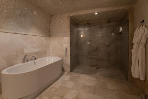 Bany a Artemis Cave Suites & Spa- Adults Only