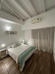 Tempat tidur dalam kamar di Excellent apartment brand new