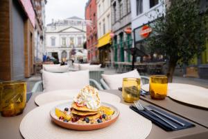 Mat på hotellet eller i närheten