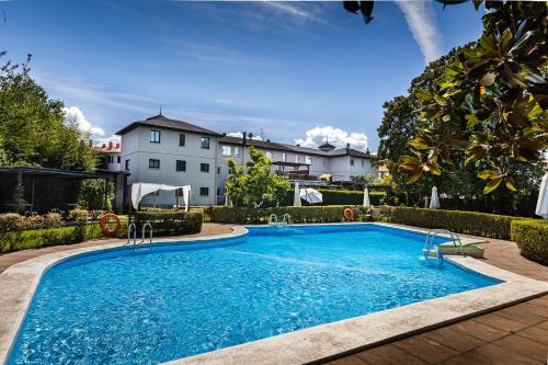 Poolen vid eller i närheten av Hotel Rio Bidasoa