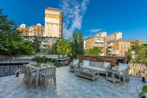 Ivy Garden Hotel Baku tesisinde bir balkon veya teras