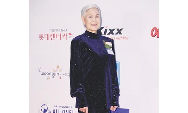 81세