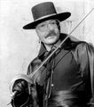 Desde que cambió de máscara el Zorro atemoriza muchísimo más a sus enemigos.