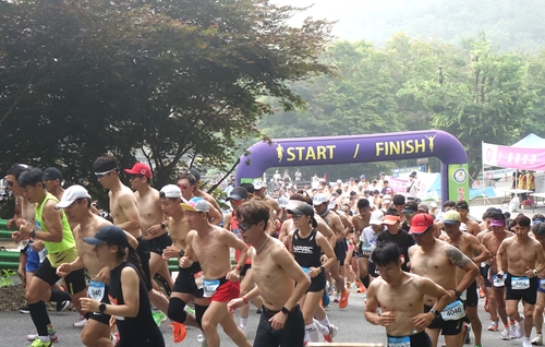 지난해 속리산 알몸 마라톤대회