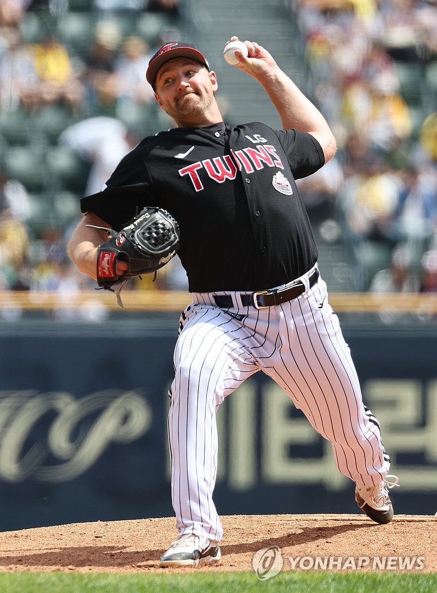 In this file photo from June 2, 2024, LG Twins starter Dietrich Enns pitches against the Doosan Bears during a Korea Baseball Organization regular-season game at Jamsil Baseball Stadium in Seoul. (Yonhap)