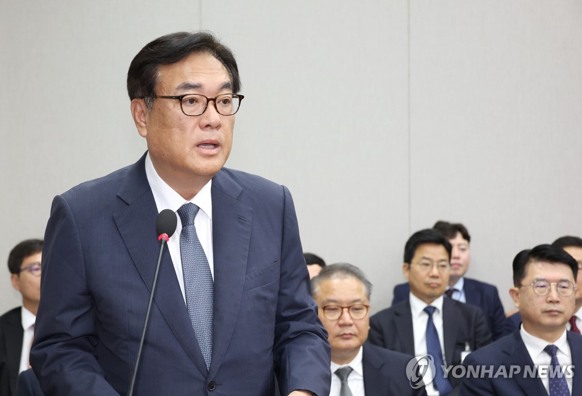 Presidential chief of staff Chung Jin-suk speaks during a session of parliamentary steering committee held at the National Assembly in Seoul on July 1, 2024. (Yonhap) 