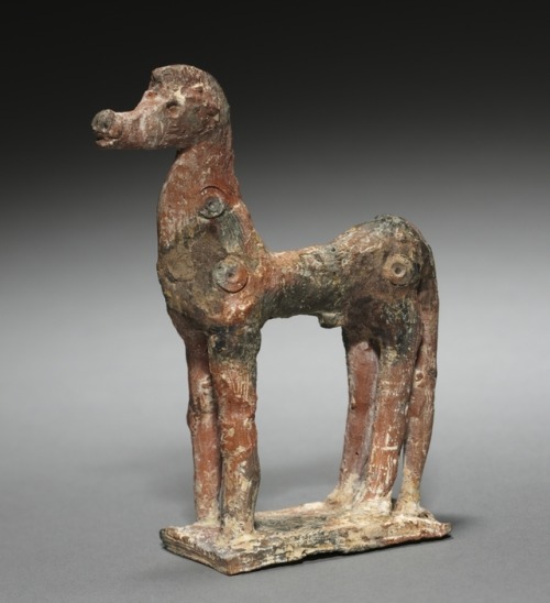 cma-greek-roman-art:
“Horse, c. 750-725 BC, Cleveland Museum of Art: Greek and Roman Art
Size: Overall: 13 cm (5 1/8 in.)
Medium: terracotta
https://clevelandart.org/art/1973.238
”