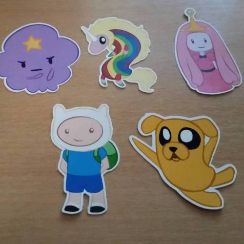 Adventure time! Chibiness all around.
Available to buy as stickers - www.etsy.com/uk/shop/EllesDoodleBox
#adventuretime #jake #finn #lumpyspaceprincess #stickers #rainicorn #princessbubblegum #cartoon