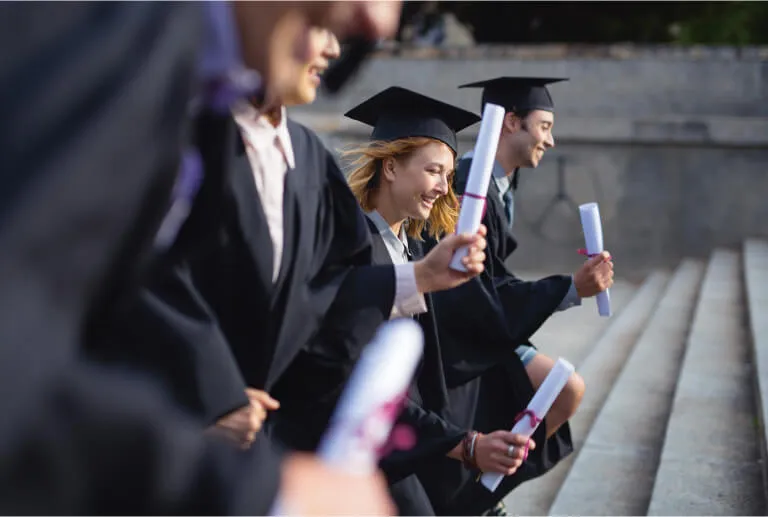 Universitarios y adultos jóvenes