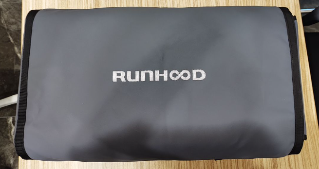 RUNHOOD Cover | Wasserabweisende Schutzhülle für B2400 