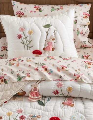 Quilts & Comforters