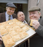 Still Game. Image shows from L to R: Victor McDade (Greg Hemphill), Pete The Jakey (Jake D'Arcy), Jack Jarvis (Ford Kiernan). Copyright: The Comedy Unit / Effingee Productions