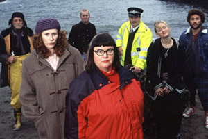 Wild West. Image shows from L to R: Jake Trethowan (David Bradley), Angela Phillips (Catherine Tate), Jeff (Sean Foley), Mary Trewednack (Dawn French), PC Alan (Stewart Wright), Holly (Anne-Marie Duff), Harry (Richard Mylan). Copyright: BBC