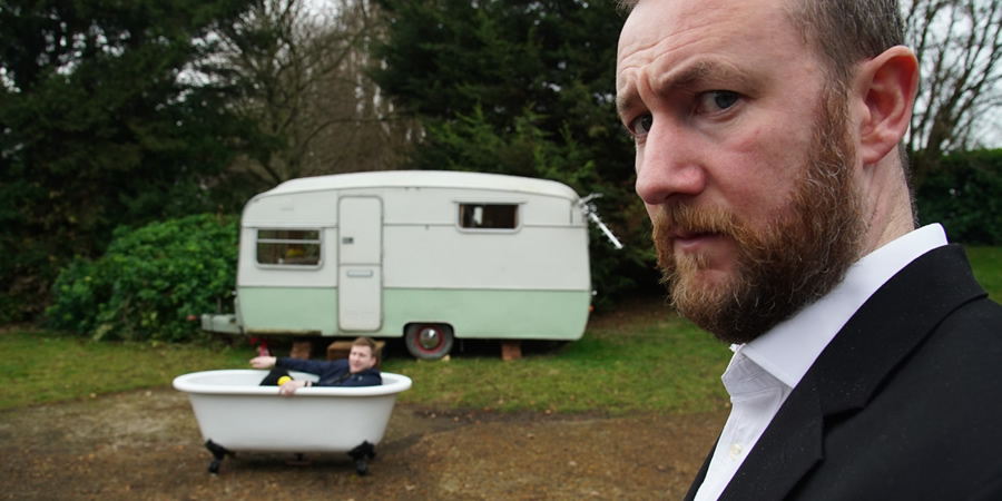 Taskmaster. Image shows from L to R: Joe Lycett, Alex Horne. Copyright: Avalon Television