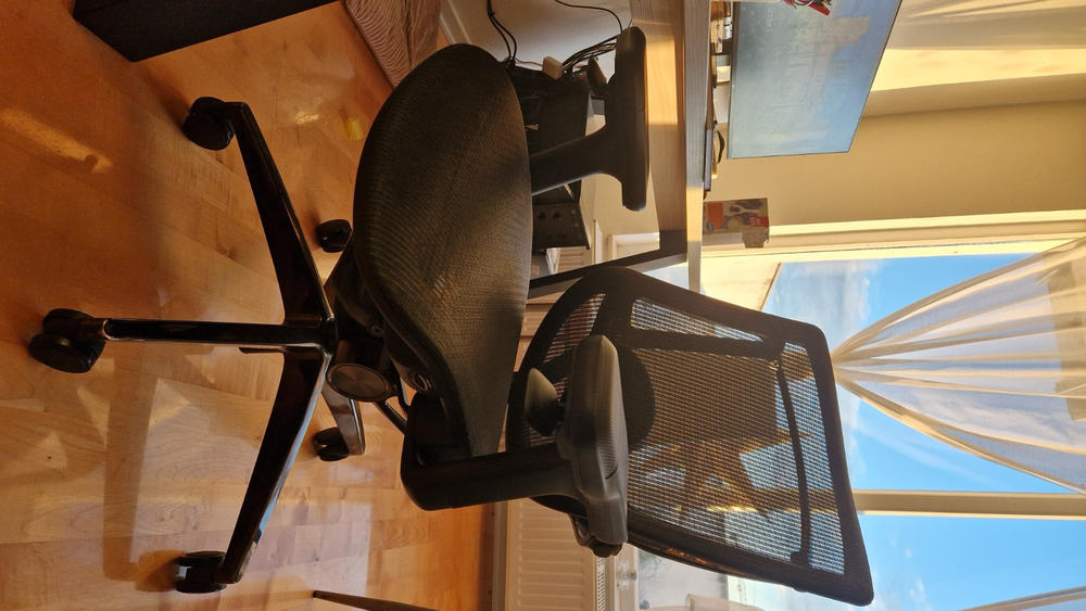 NeueChair™ - Customer Photo From Danijel Margić