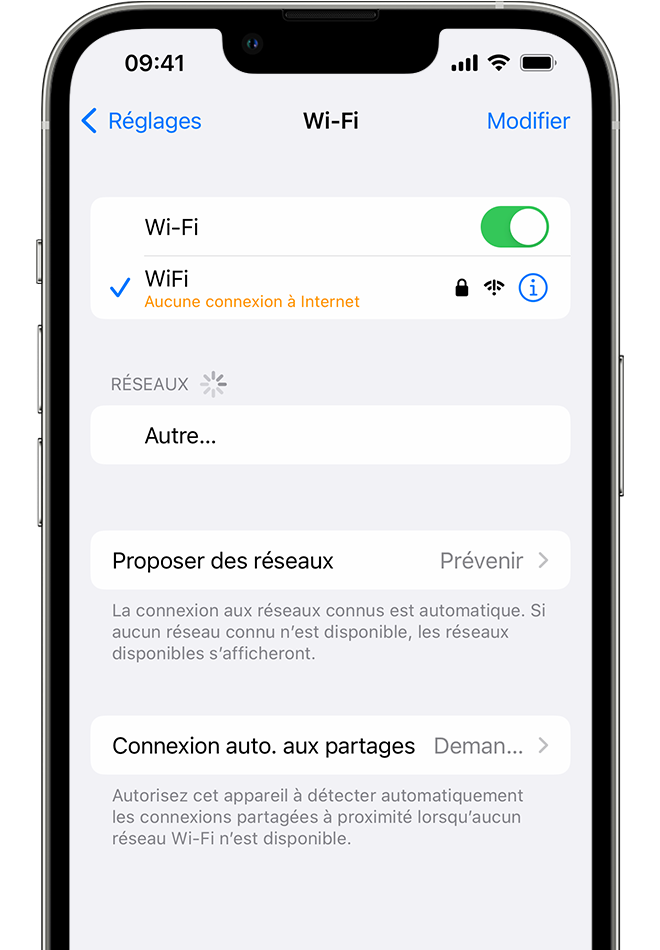 Un iPhone affichant l’écran Wi-Fi. Un message d’alerte s’affiche sous le nom du réseau Wi-Fi.