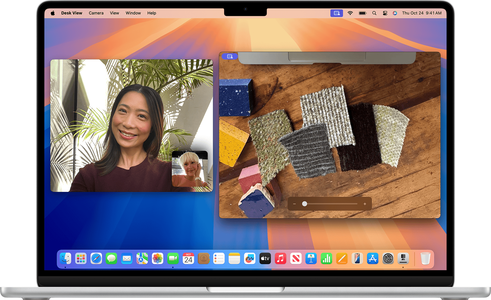 Presenter’s view in FaceTime for Mac after sharing the Desk View window