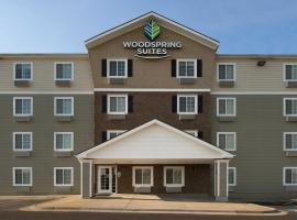 WoodSpring Suites Kansas City Mission, hotel u gradu Merriam