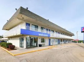 Motel 6-Topeka, KS - Northwest