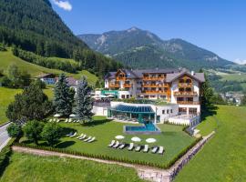 Alpin & Vital Hotel La Perla, hotell sihtkohas Ortisei