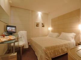 Hotel First: Calenzano'da bir evcil hayvan dostu otel