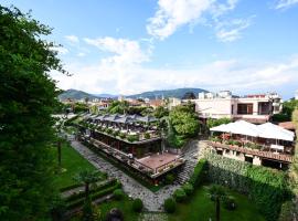 Real Scampis Hotel, hotel in Elbasan