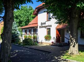 Hotel & Restaurant Lindengarten, hotel din Lübben