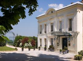 Pavillon Henri IV Hotel Restaurant Gastronomique Terrasse, отель в Сен-Жермен-ан-Ле