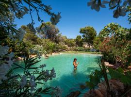 Hostal Cala Boix, hótel í Es Cana