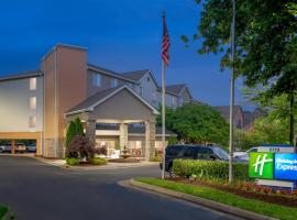 Holiday Inn Express Chapel Hill, an IHG Hotel, khách sạn ở Chapel Hill