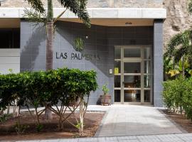 Apartamentos Las Palmeras，莫甘海灘的飯店