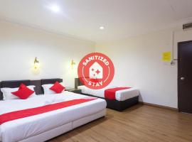 OYO 43915 T P Hotel, hotel sa Sitiawan