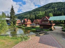 Smerekova Hata: Yablunytsia şehrinde bir otel