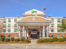 Holiday Inn Express Hotel & Suites Gulf Shores, an IHG Hotel, hotel di Gulf Shores