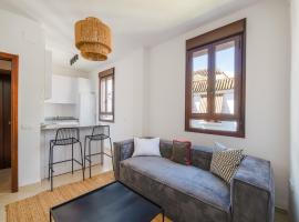 Apartamentos Santiago, хотел в Есиха