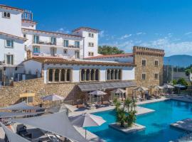 Hotel Castell Blanc, hotel i Empuriabrava