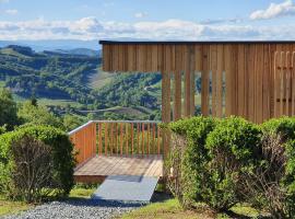 WURZENBERG Hotel Lodges Südsteiermark, kalnų namelis mieste Gamlitz