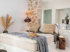 Naxian Aura suites