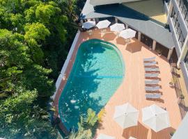 Greenmount Beach House, hotel malapit sa Gold Coast Airport - OOL, 