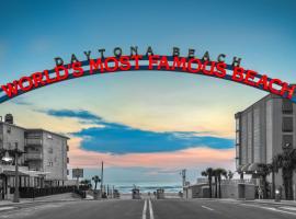 Turquoise Beach Retreat~King Bed~Daytona Beach, hotel v destinácii Daytona Beach