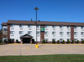 Quality Inn & Suites Bloomington I-55 and I-74, hotel near Central Illinois Regional Airport - BMI, Bloomington