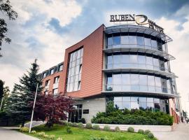 Ruben Hotel Zielona Góra, hotel em Zielona Góra