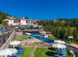 Hotel Albion Mountain Spa Resort Dolomites, hotell sihtkohas Ortisei