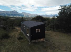 Cabaña en Laguna Azul Patagonia Bagual – hotel w mieście Torres del Paine